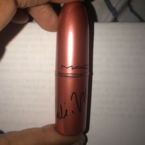 Nicki Minaj lipstick